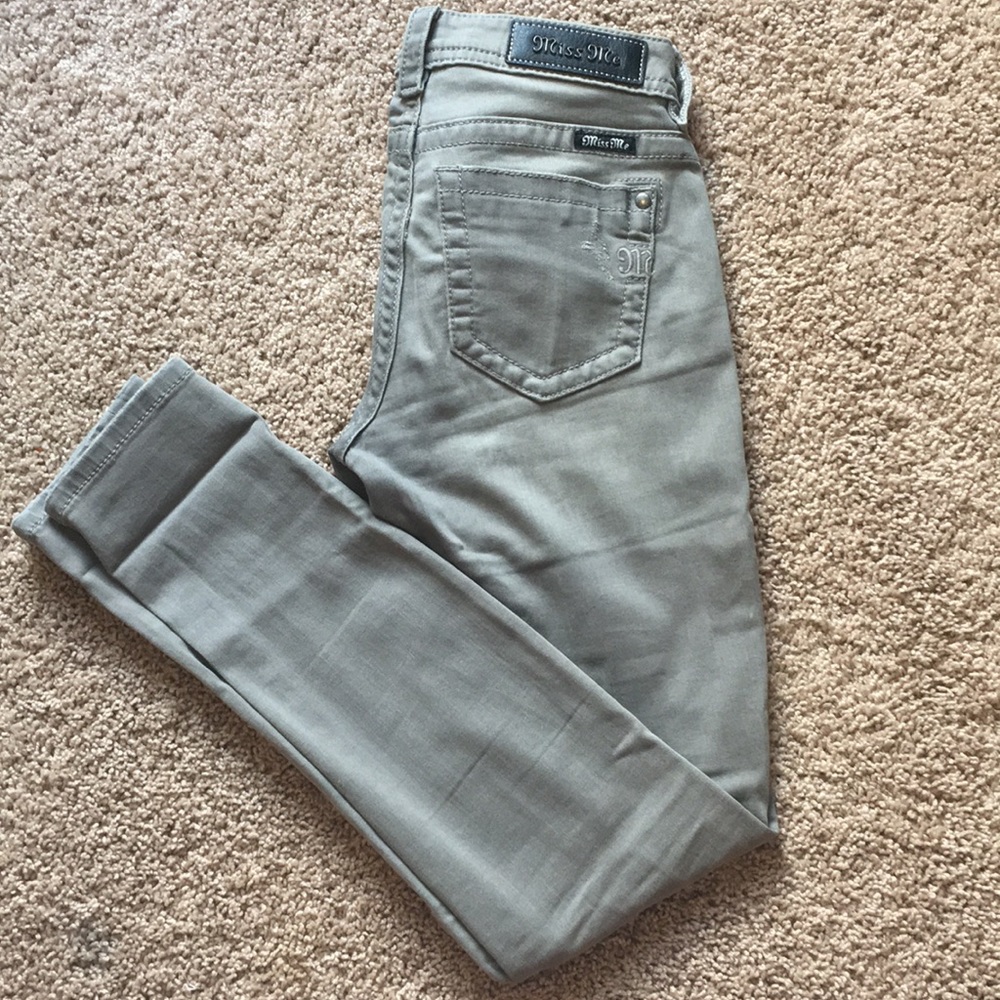 Gray Miss Me skinny jean
